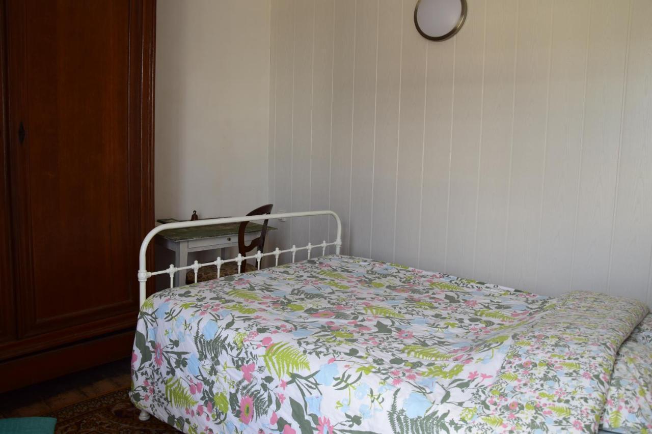 Les Miquelots Bed & Breakfast Pont-d'Ouilly Ngoại thất bức ảnh