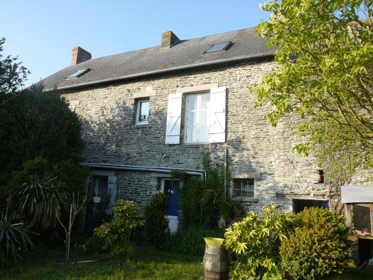 Les Miquelots Bed & Breakfast Pont-d'Ouilly Ngoại thất bức ảnh