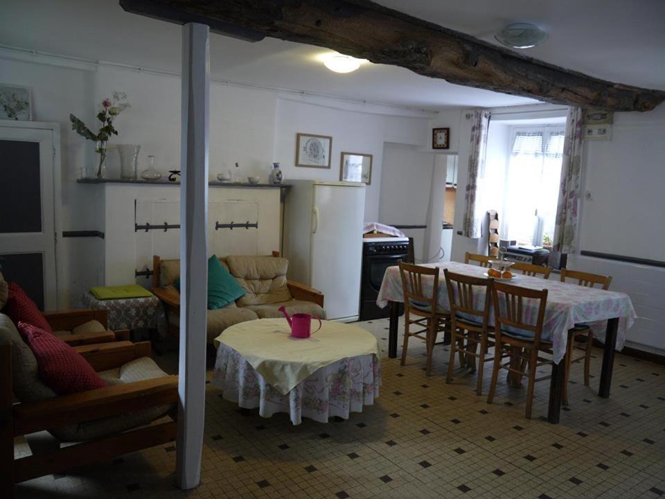 Les Miquelots Bed & Breakfast Pont-d'Ouilly Ngoại thất bức ảnh